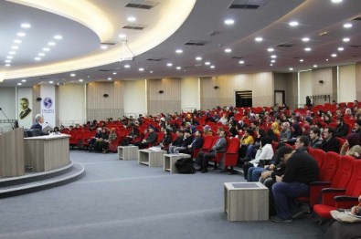 'Sosyal Bilimlerde Değer Problemi' İsimli Konferans SAÜ'de Düzenlendi