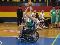 TUĞBA ÖZAY - Ünlülerden tekerlekli sandalyeyle gösteri maçı