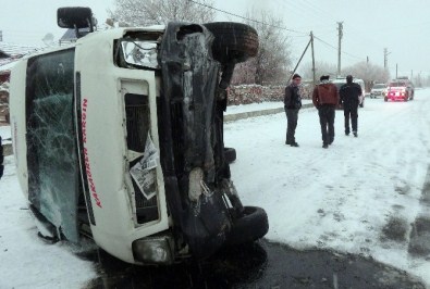 Aksaray'da Öğrenci Servisi Devrildi Açıklaması 1 Yaralı