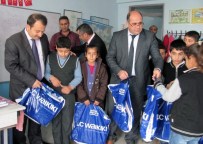 ALI ERTUĞRUL - Araban Kaymakamlığı Bin 270 Fakir Öğrenciye Giyim Yardımı Yaptı