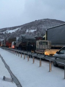 D-200 Karayolunda Zincirleme Kaza Açıklaması 11 Yaralı