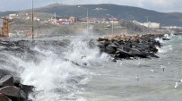 YENIKAPI - Şiddetli Rüzgar Deniz Ulaşımını Aksattı