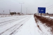 FIRAT ÇELİK - Sivas, Kayseri Karayolunda Kar Yağışı Etkili Oldu