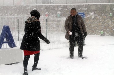 Tatilciler Uludağ'a Gelmeye Başladı