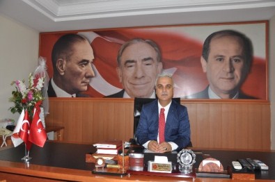 Baş Açıklaması 'Bizler Bir Oldukça Bir Defa Kalkan Bayrak Bir Daha İnmez'