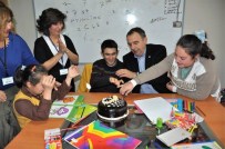 ZİHİNSEL ENGELLİLER - Başkan Gençer Engellileri Yeni Yıl Kutlamasında Yalnız Bırakmadı