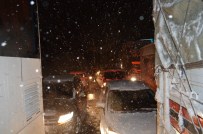 Kar Trafiği Felç Etti