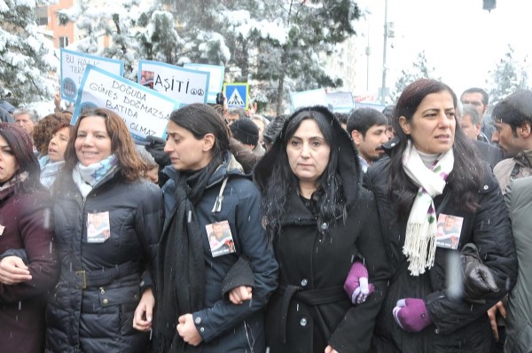 Figen Yüksekdağ'ın da içinde olduğu gruptan polise bomba!