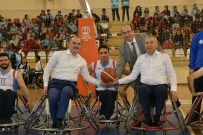 CAHİT ÖZKAN - Belediye Başkanları Tekerlekli Sandalyeyle Basketbol Oynadı