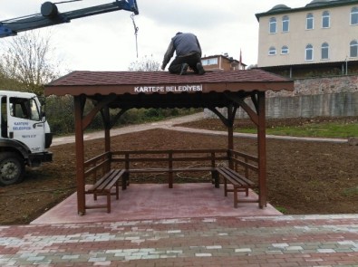 Kamu Kurumlarına Kamelyalar Kartepe Belediyesi'nden