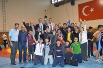 Kızılcahamam Anadolu İmam Hatip Lisesi Güreş Takımı Şampiyon Oldu