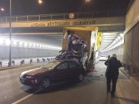 Köprüye Takılan Tırın Üzerindeki Araçlar Yola Düştü