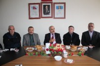 BAYRAM KARACAN - Tosya'da 9 Mahalle Muhtarı Öğrenciler İçin Toplandı