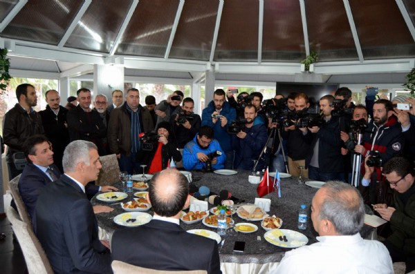 Trabzonspor'da başkan adayları buluştu