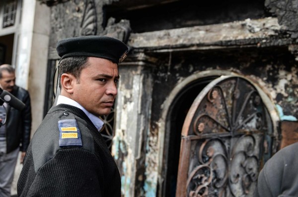 Kahire'de molotoflu saldırı: 16 ölü