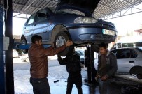 TANDOĞAN - Araçların Kışlık Bakımda Lastik Ve Antifiriz Önemli