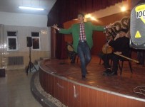 TİYATRO OYUNCUSU - Halk Ozanları Tekman'da Coşturdu