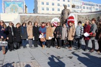 KADIN PLATFORMU - Kadın Platformu Kadınlara Seçme Seçilme Hakkının Verilişinin 81. Yıl Dönümünde Atatürk Anıtına Çelenk Bıraktı