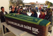 MUSTAFA KARABACAK - Kaskını Kız Arkadaşına Veren Gence Sevgiliden 'Yaralı' Veda