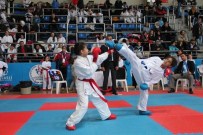 Büyükşehir Karate Ligi'nin İkinci Etabı Yapıldı