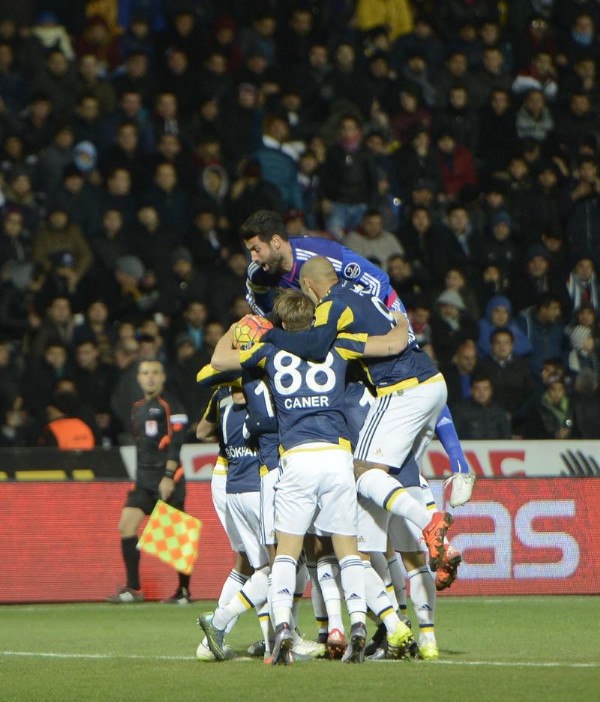Fener liderliği kaybetti