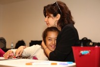 NESRİN CAVADZADE - Altın Portakallı Nesrin Cavadzade, EXPO'da Özel Çocuklarla Buluştu