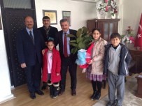 KEMAL YıLDıZ - Öğretmen Ve Öğrencilerden Müdür Arslan'a Ziyaret