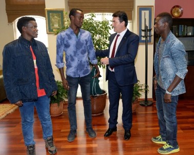 Osmangazi'den Somalili Öğrencilere Yardım