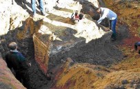 LAHİT - Tam Bin 900 Yıllık Ev Temelinde Bulundu