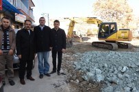 ALI YÜKSEL - Uşak'ta Dokuzsele Deresi Yanına Modern Bir Park Geliyor