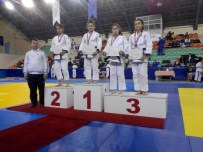 TUANA - Yalovalı Tuana Çorum'dan Üçüncülükle Döndü