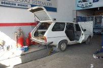 ALTINŞEHİR - Adıyaman'da Otomobilin LPG Deposu Patladı Açıklaması 3 Yaralı