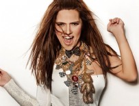 DEMET AKALIN - Demet Akalın'dan Gökhan Özen'e gönderme