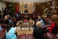 ÇOCUK MECLİSİ - İkiz Başkanlar, Melikgazi Belediye Başkanı Memduh Büyükkılıç'ı Ziyaret Etti