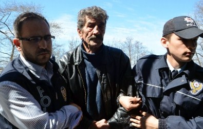 Oğlunun Arkadaşını Öldüren Sanığa Yaşlılık İndirimi