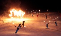 Palandöken'de Kayak Sezonu Meşaleli Gösteriyle Açıldı