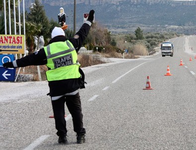Trafik polisine rüşvet: Tanga ve bikini!