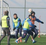 BESIM DURMUŞ - Bb Erzurumspor Dondurucu Soğukta İdman Yaptı