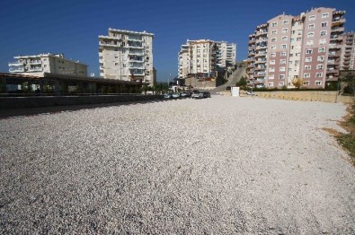 Körfez Evlerindeki Vatandaşlara Başkan Karabağ'dan İki Müjde