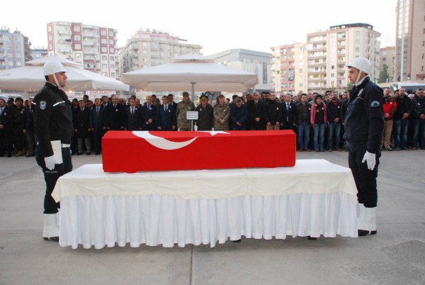 Şehit polis memleketine uğurlandı
