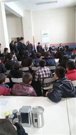 Çat Belediyesi 45 İlköğretim Öğrencisini İstanbul'a Gönderdi