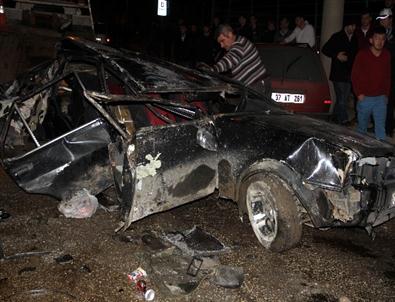 Kağıt Gibi Ezilen Araçtan Sağ Kurtuldu