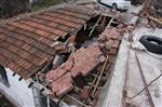 Lodos 13 Evin Çatısını Uçurdu