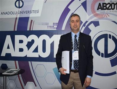 Anadolu Üniversitesi'ndeki Akademik Bilişim Konferası’na Rekor Katılım