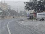 ŞİDDETLİ LODOS - Kuşadası’nda Karla Karışık Yağmur ve Lodos Etkisini Sürdürüyor