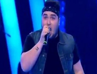 O Ses Türkiye Anıl Şimşek'ten Gangnam Style performansı