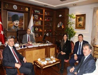Belediye Başkanları İstanbul’da Temaslarda Bulundu