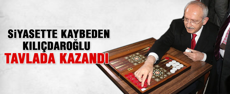 Kılıçdaroğlu, gençlerle tavla oynadı