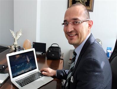 Öğrencilerden Aday Profesöre Candan Erçetin’li Klip