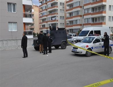 Rehine Krizinde Yasak Aşk İddiası